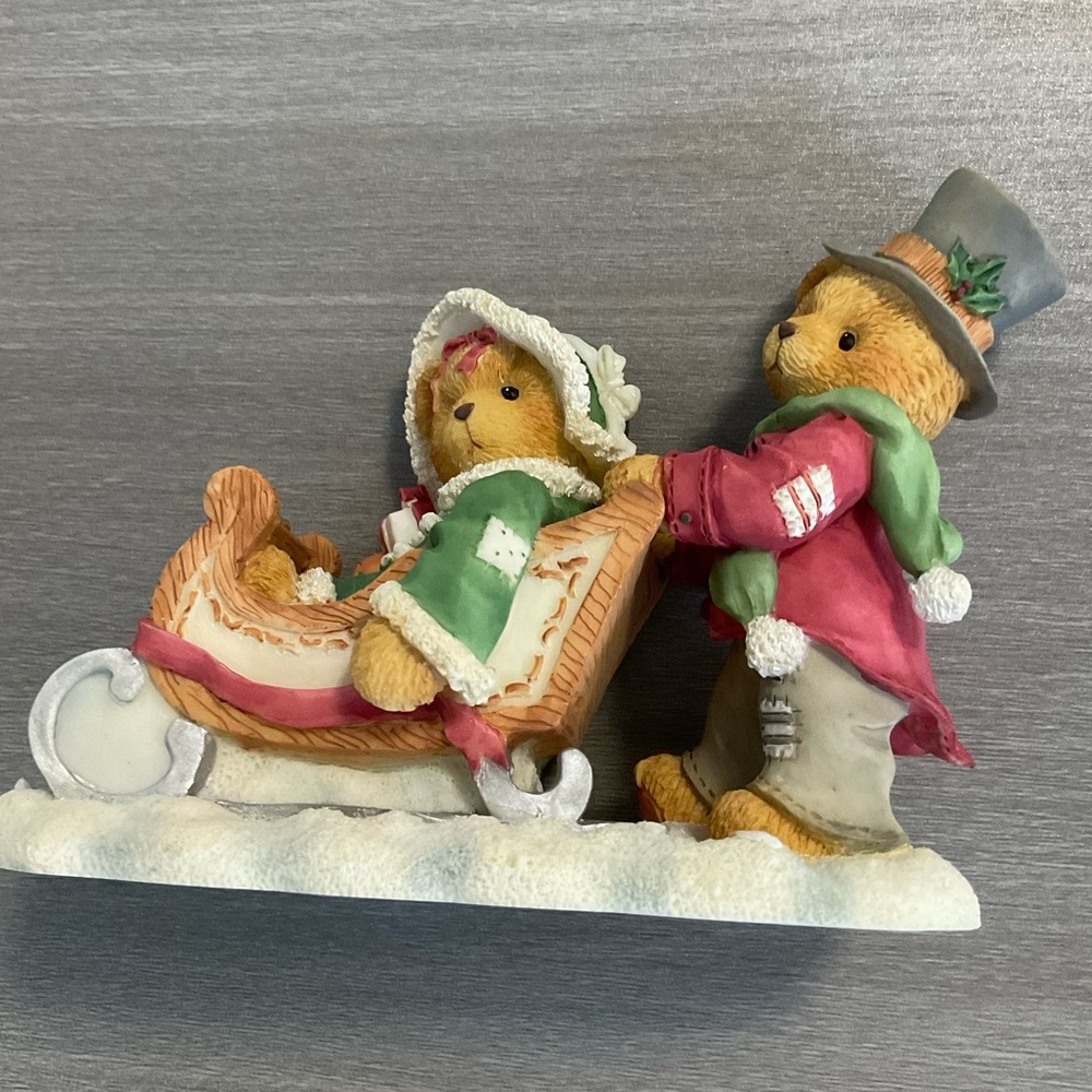 NIB CHERISHED TEDDIES FIGURINE-LINDSEY AND LYNDON-WALKING IN A WINTER WONDERLAND